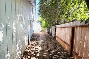 4409 Galbrath Dr, Sacramento, CA 95842 - Photo 21