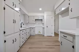 1005 Austin St, Madera, CA 93638 - Photo 13