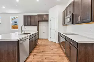 7974 Riverflow Wy, Sacramento, CA 95832 - Photo 3