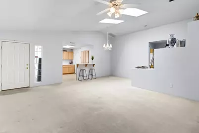 8640 Travary Way, Antelope, CA 95843 - Photo 9