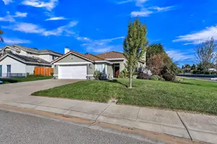 1080 Zumstein Dr, Ripon, CA 95366 - Photo 1