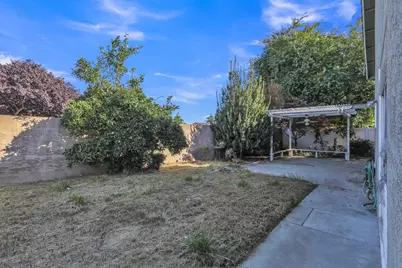 1080 Zumstein Drive, Ripon, CA 95366 - Photo 11