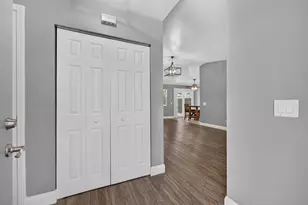 10951 Hirschfeld Way, Rancho Cordova, CA 95670 - Photo 5