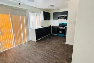 8741 Woodman Way, Sacramento, CA 95826 - Photo 9