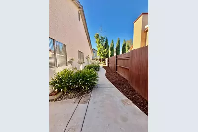 8809 Bridalsmith Drive, Sacramento, CA 95828 - Photo 35