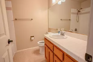 8809 Bridalsmith Dr, Sacramento, CA 95828 - Photo 29