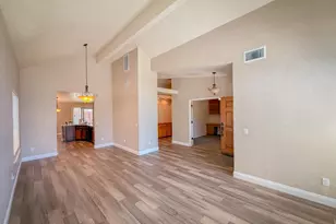 8809 Bridalsmith Dr, Sacramento, CA 95828 - Photo 7