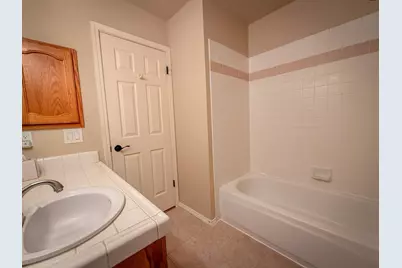 8809 Bridalsmith Drive, Sacramento, CA 95828 - Photo 25