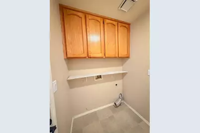 8809 Bridalsmith Drive, Sacramento, CA 95828 - Photo 27