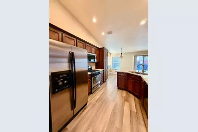 8809 Bridalsmith Drive, Sacramento, CA 95828 - Photo 11