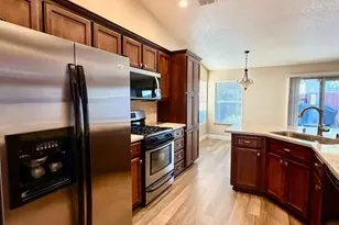 8809 Bridalsmith Dr, Sacramento, CA 95828 - Photo 11