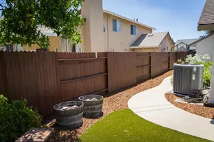 8809 Bridalsmith Dr, Sacramento, CA 95828 - Photo 33