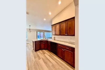 8809 Bridalsmith Drive, Sacramento, CA 95828 - Photo 9