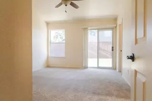 8809 Bridalsmith Dr, Sacramento, CA 95828 - Photo 15