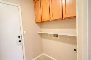8809 Bridalsmith Dr, Sacramento, CA 95828 - Photo 19