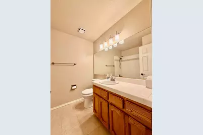 8809 Bridalsmith Drive, Sacramento, CA 95828 - Photo 17