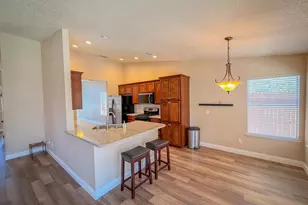 8809 Bridalsmith Dr, Sacramento, CA 95828 - Photo 9