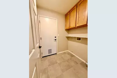 8809 Bridalsmith Drive, Sacramento, CA 95828 - Photo 25