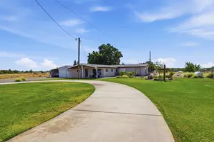 543 S Blossom Rd, Waterford, CA 95386 - Photo 5