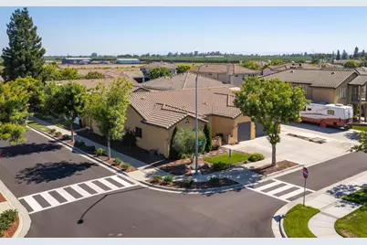 402 Farinelli, Escalon, CA 95320 - Photo 21