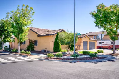 402 Farinelli, Escalon, CA 95320 - Photo 25
