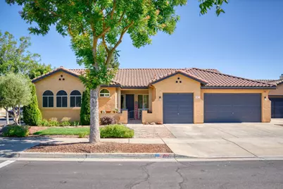 402 Farinelli, Escalon, CA 95320 - Photo 1