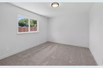 8732 El Toreador Way, Elk Grove, CA 95624 - Photo 13
