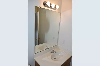 1019 Henry Long Boulevard, Stockton, CA 95206 - Photo 9