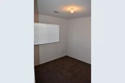 1019 Henry Long Boulevard, Stockton, CA 95206 - Photo 13