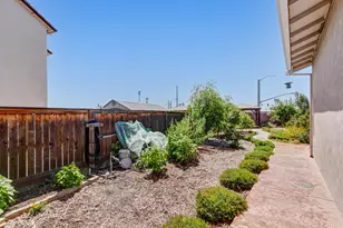 2752 Brookshire Cir, Woodland, CA 95776 - Photo 69