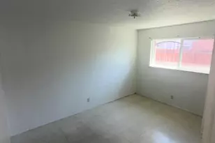 302 Cordova Ln, Stockton, CA 95207 - Photo 5