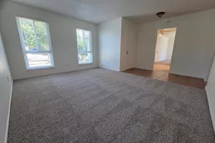 5689 Andrea Blvd, Sacramento, CA 95842 - Photo 5