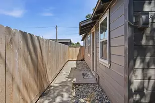 917 9th St, Turlock, CA 95380 - Photo 15