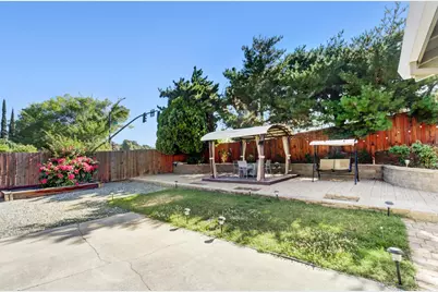 7001 Lynnetree Way, Citrus Heights, CA 95610 - Photo 27