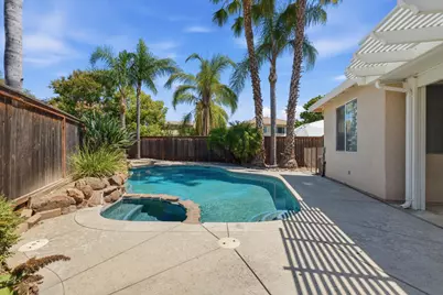 9445 Brookmont Court, Elk Grove, CA 95624 - Photo 35