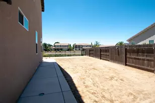 14670 Spanish Bay Way, Chowchilla, CA 93610 - Photo 35