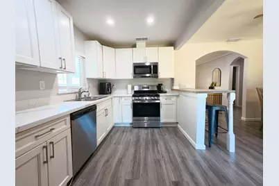 4759 Baker Avenue, Sacramento, CA 95820 - Photo 7