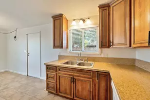 6624 Thomas Dr, North Highlands, CA 95660 - Photo 9