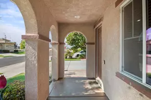 689 Stage Coach Dr, Lathrop, CA 95330 - Photo 5