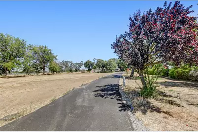 9529 Sheldon Road, Elk Grove, CA 95624 - Photo 59