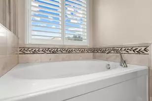 15939 Crescent Park Cir, Lathrop, CA 95330 - Photo 35