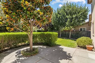 15939 Crescent Park Cir, Lathrop, CA 95330 - Photo 45