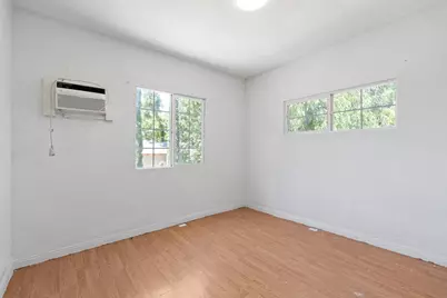 941 Burkett Avenue, Stockton, CA 95205 - Photo 15