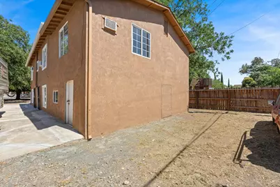 941 Burkett Avenue, Stockton, CA 95205 - Photo 3