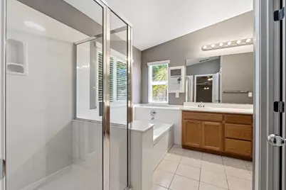 10422 Henshaw Drive, Stockton, CA 95219 - Photo 37