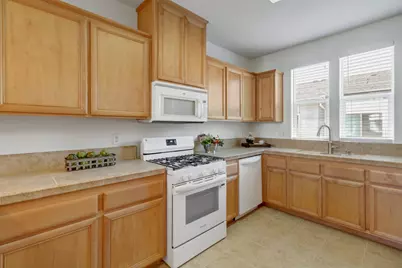 3036 Enchanted Walk, Sacramento, CA 95835 - Photo 9