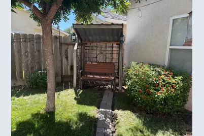 304 Peachcrest Court, Oakdale, CA 95361 - Photo 21