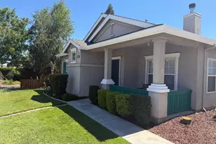 304 Peachcrest Ct, Oakdale, CA 95361 - Photo 3