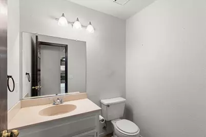 2061 Royal Wood Lane, Turlock, CA 95380 - Photo 25