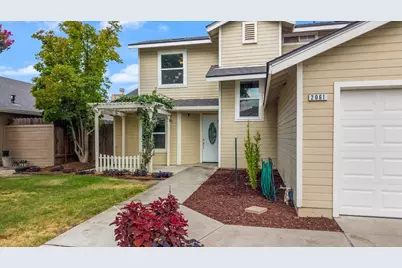 2061 Royal Wood Lane, Turlock, CA 95380 - Photo 5